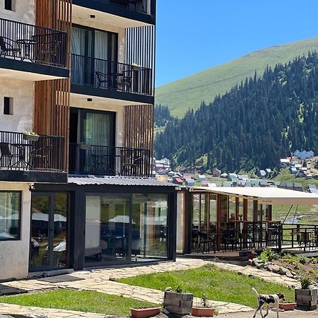 The Pioneers Hotel Bakhmaro Екстериор снимка
